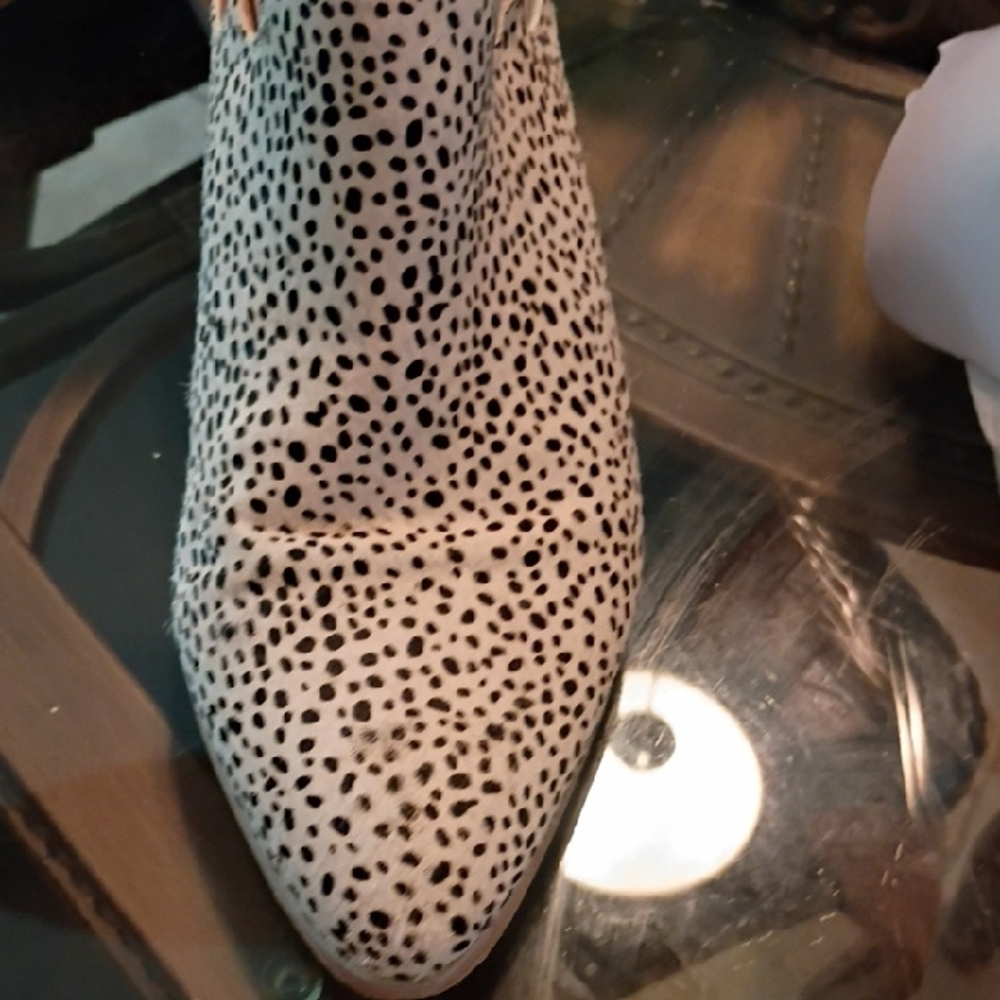 Black and White Ankle Boots with Cheetah Print - Picture 5 of 10